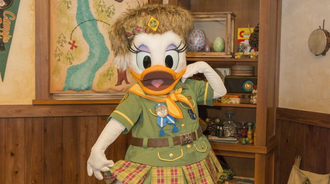 1月9日はデイジーダックの誕生日 東京ディズニーランド ウッドチャック グリーティングトレイル に会いに行こう ディズニー好きの何でもブログ